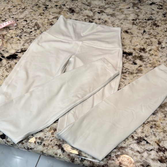Lululemon Cream High-Waisted Leggings - Picture 2 of 5